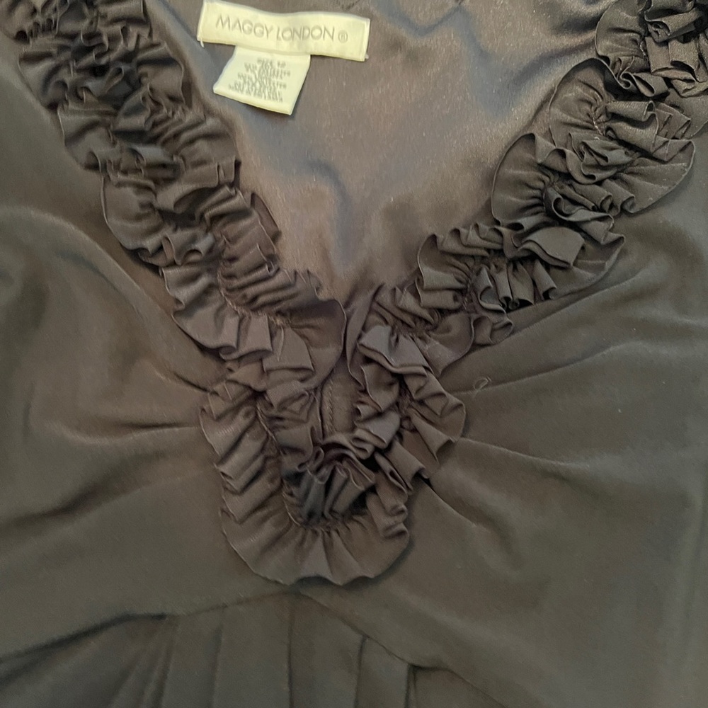 Maggie London Sleeveless Dress- Size 12 - Picture 6 of 9